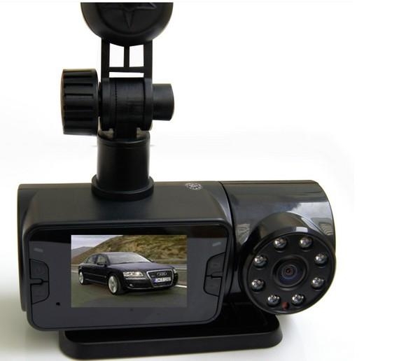 HD 720P Swivel Lens Dash Camera w/ LCD